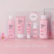 The new Sakura five-piece gift box, moisturizing + moisturizing + essence cream Light Beige care set, a set of multi-purpose, exquisite and beautiful Light Beige care gift box, a good choice for gifts