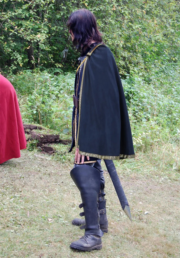 DAZCOS Medieval Tudor Cape Renaissance Cavalier Half Shoulder Shawl Black Hooded Shrug Ranger's Cloak LARP Costume Halloween