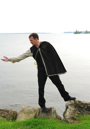 DAZCOS Medieval Tudor Cape Renaissance Cavalier Half Shoulder Shawl Black Hooded Shrug Ranger's Cloak LARP Costume Halloween