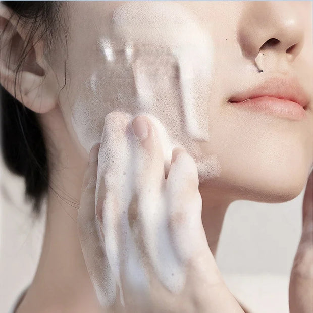 Whitening Cleanser Deep Cleansing and Brightening Skin Tone Brightening Acne Cleanser Skin care