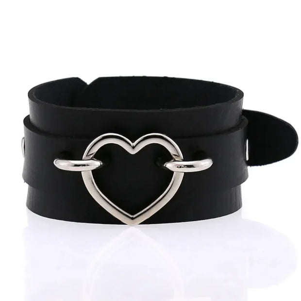 Hip Hop Rock PU Leather Bracelet Men and Women Punk Spikes Rivets Skull Heart Cross Creative Party Bracelet Jewelry Accessories